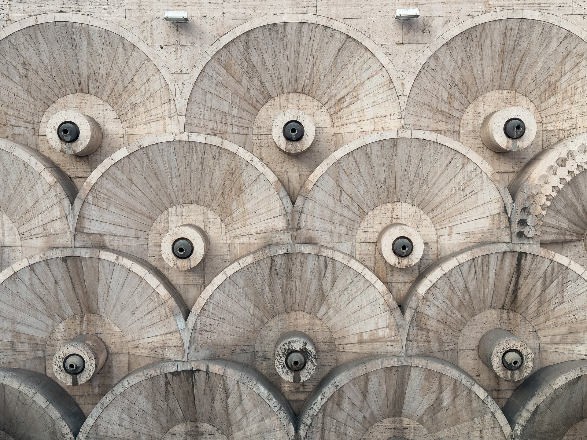 Galleria immagine 13